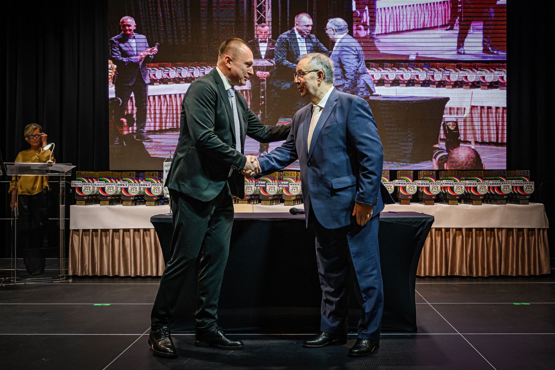 Stratégiai együttműködés: